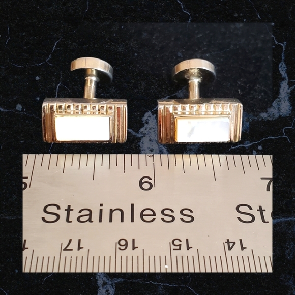 Vintage Mr. John Cuff Links Mother of Pearl Gold Tone - Picture 8 of 10